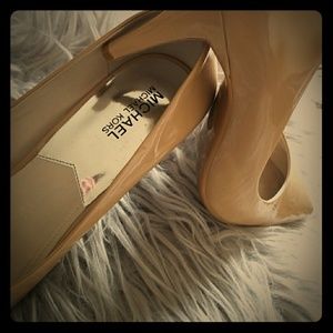 Michael Kors pumps